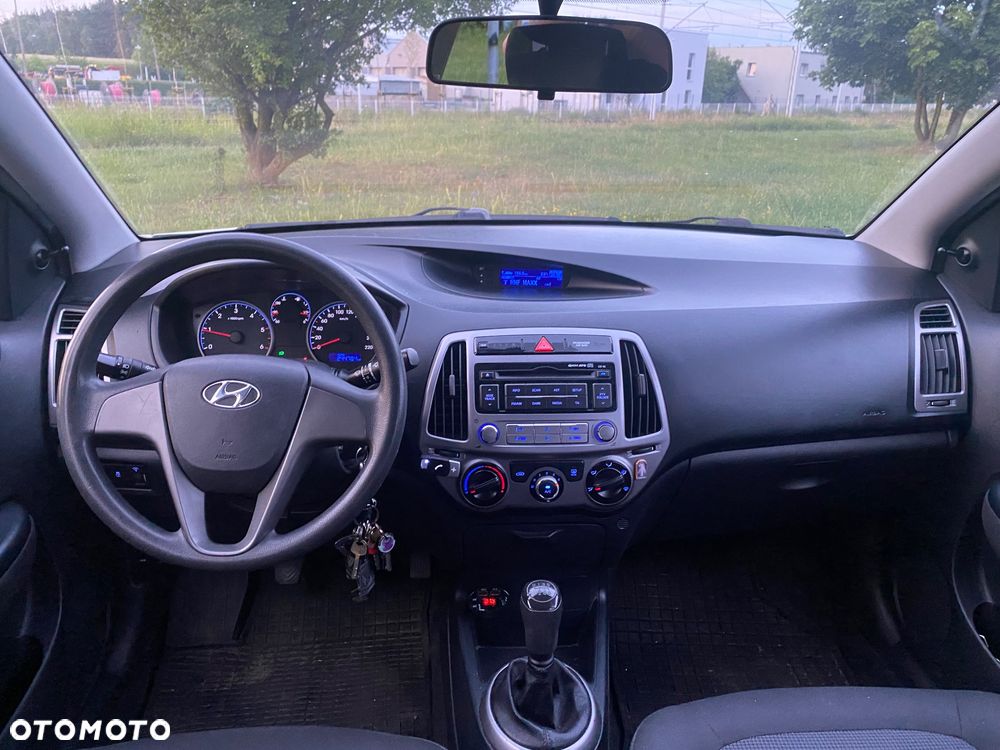 Hyundai i20 1.1 CRDi Classic + - 17