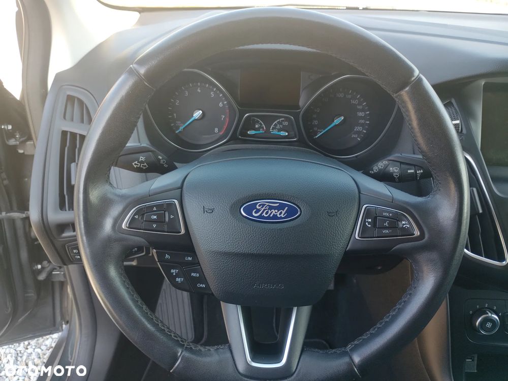 Ford Focus SW 1.0 EcoBoost S&S TITANIUM STYLE - 28