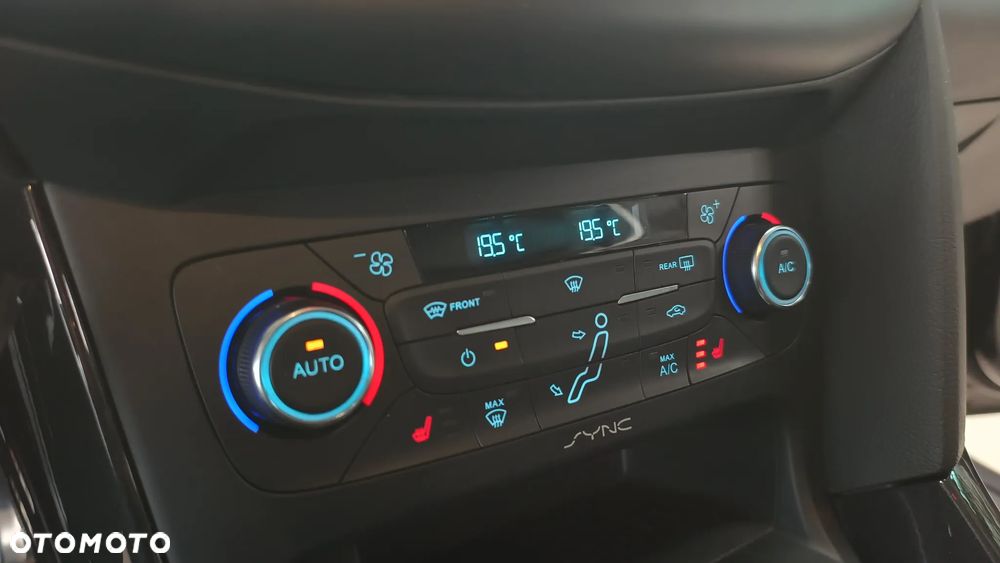 Ford Focus 1.5 EcoBoost Titanium ASS - 8