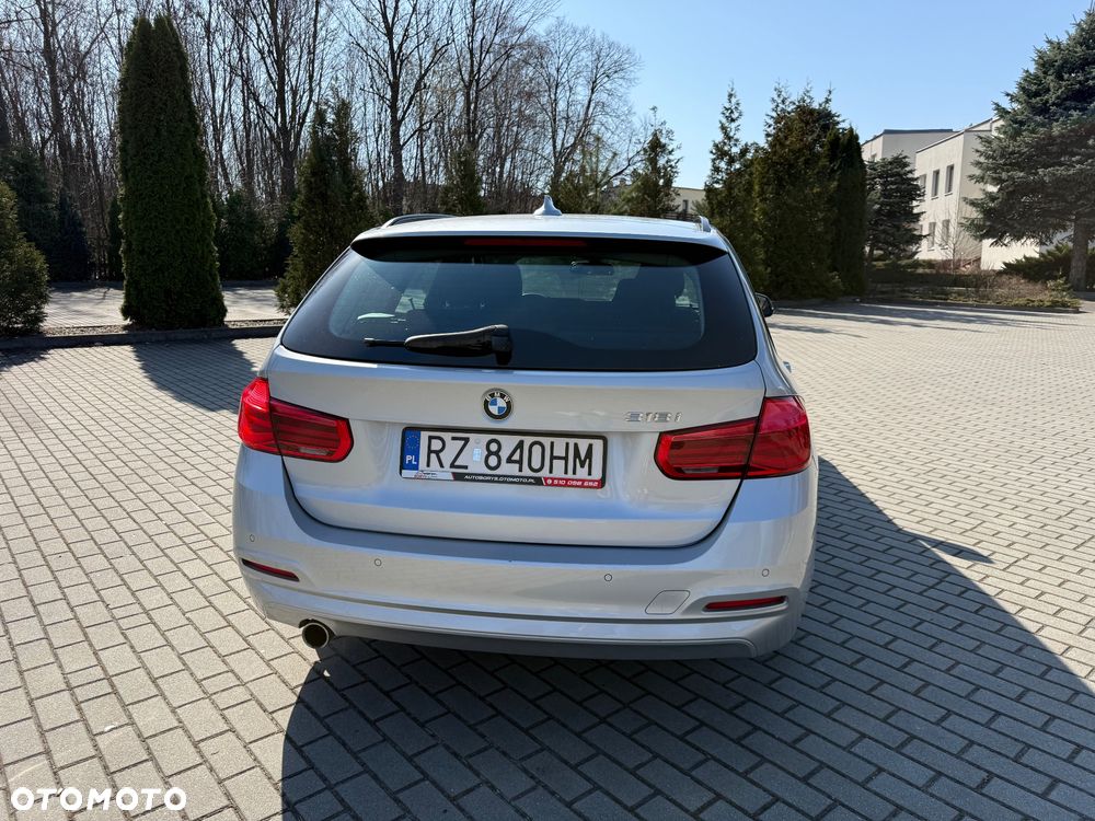 BMW Seria 3 318i Advantage - 11