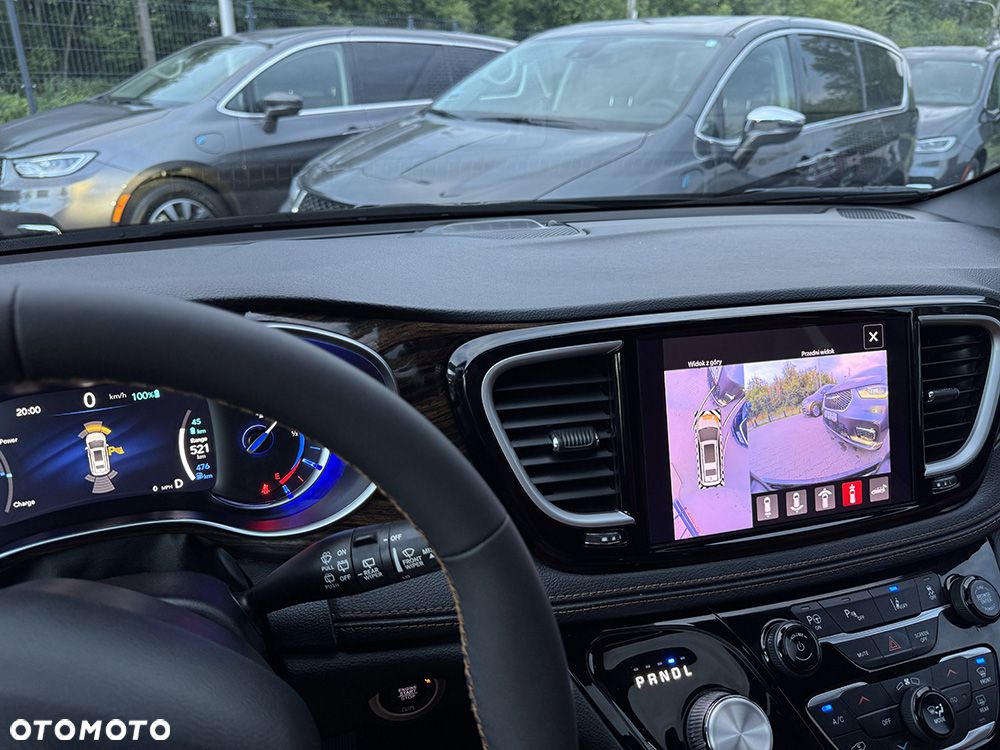 Chrysler Pacifica - 30