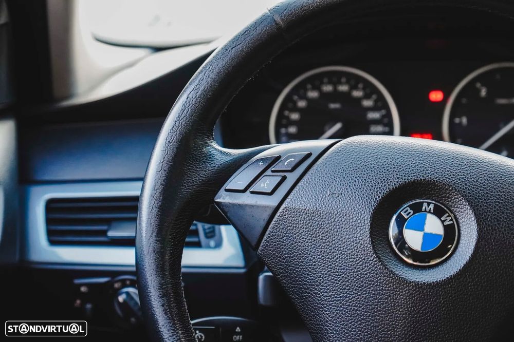BMW 520 dA Touring Executive - 29