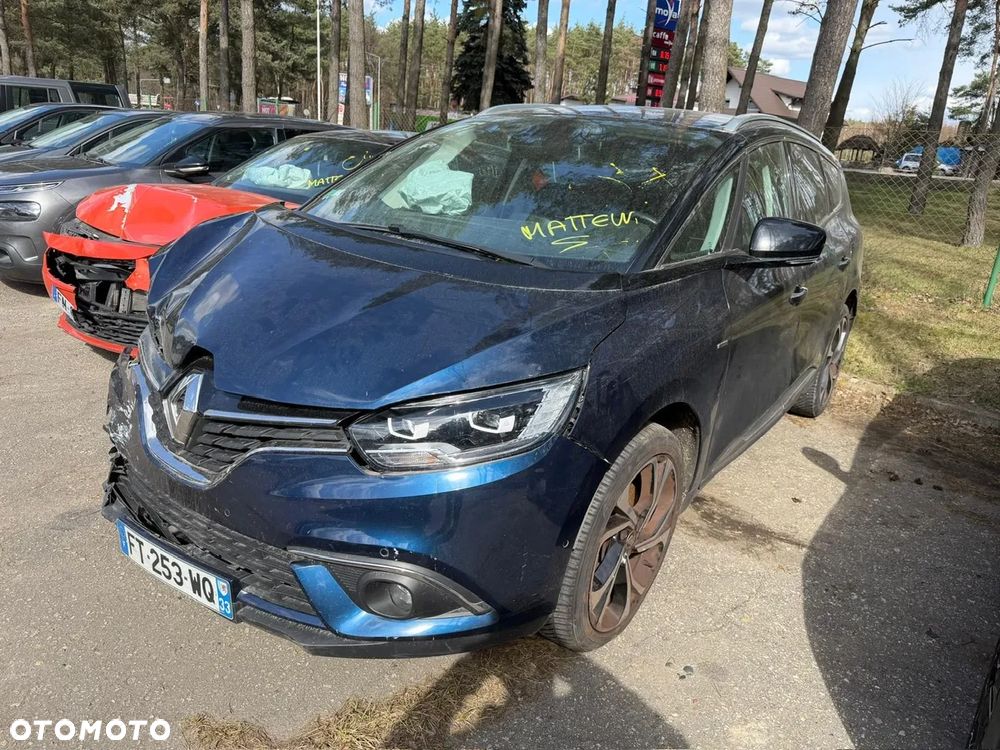 Renault Grand Scenic - 1