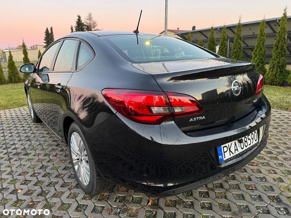 Opel Astra 1.7 CDTI Enjoy - 8