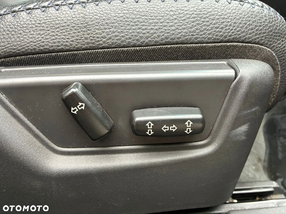 Volvo XC 70 D5 AWD Summum - 26