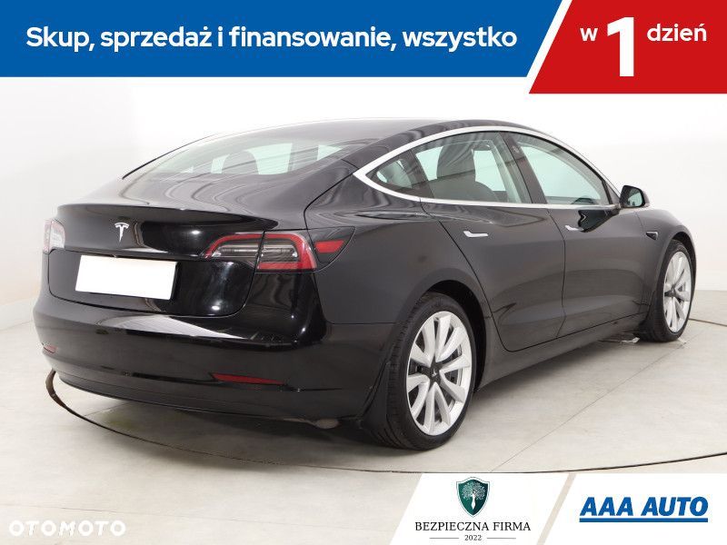 Tesla Model 3 - 7