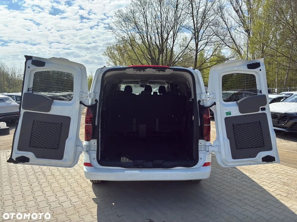 Volkswagen Transporter - 11