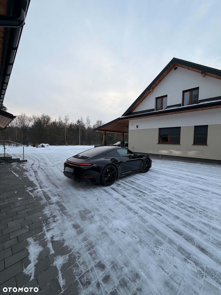 Porsche 911 Carrera 4S - 4