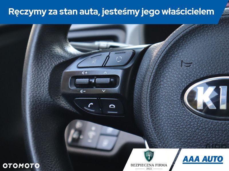Kia Rio - 16