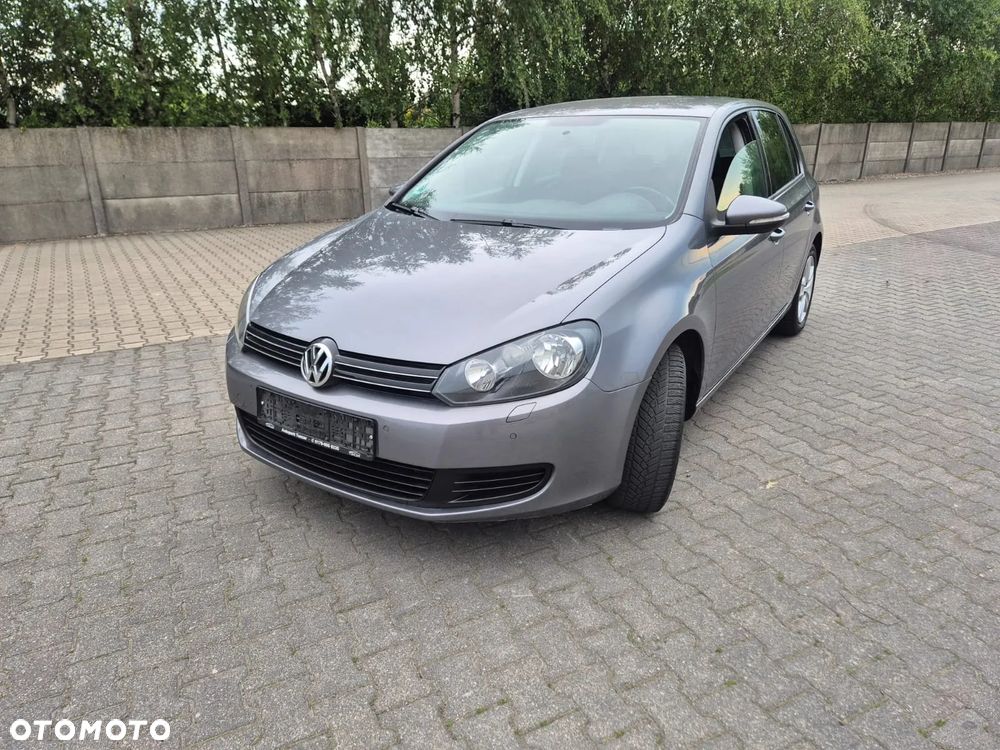 Volkswagen Golf - 1