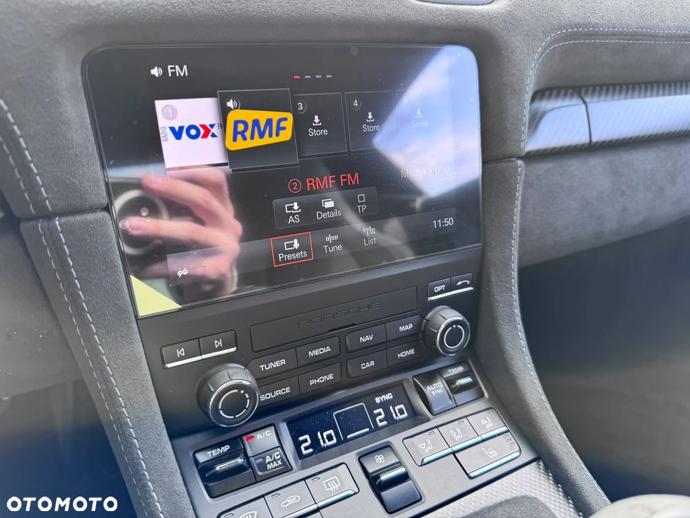 Porsche 718 Spyder - 20