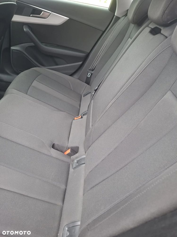 Audi A4 Avant 35 TFSI S tronic S line - 10