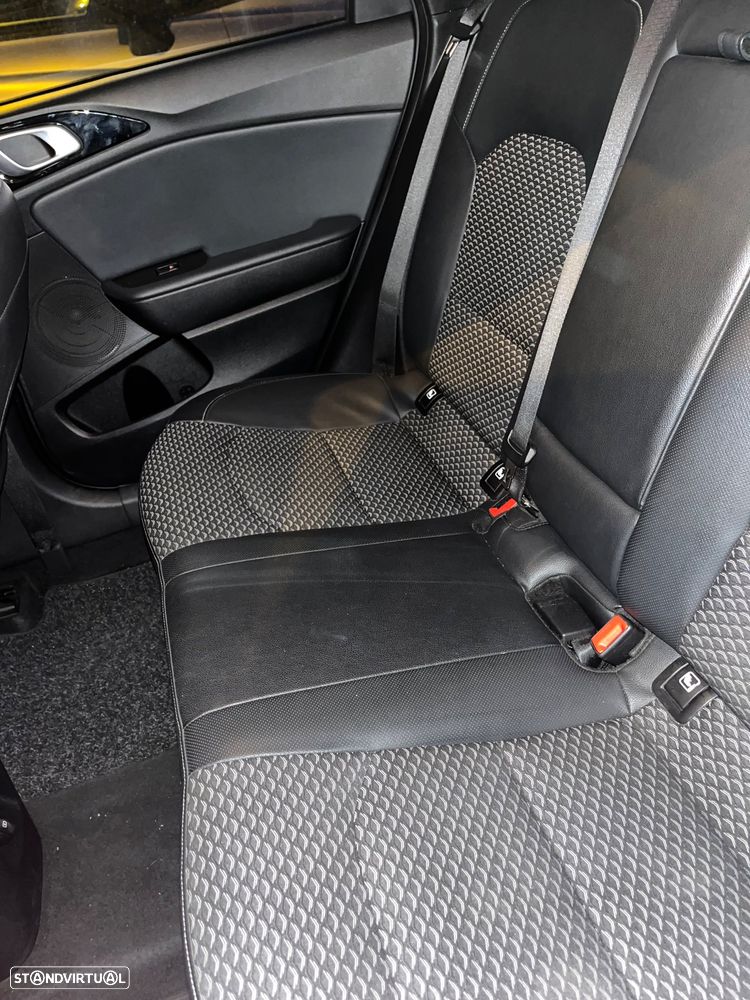 Kia Ceed SW 1.0 T-GDI Sport - 19