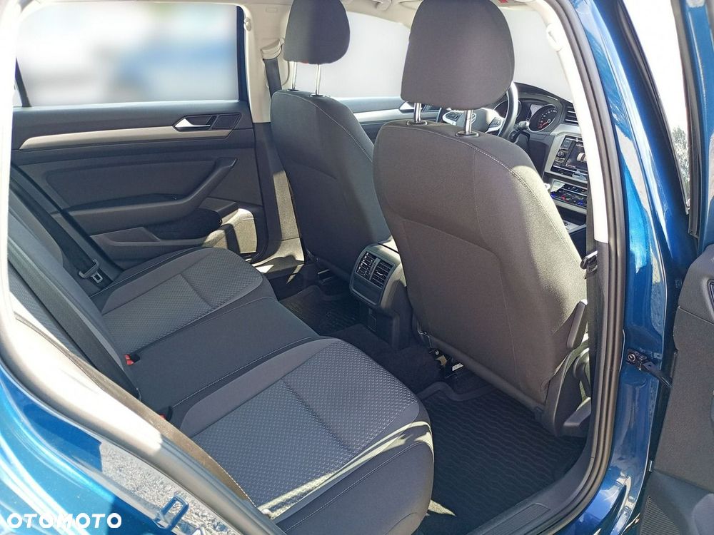 Volkswagen Passat Variant 2.0 TDI EVO Essence - 29