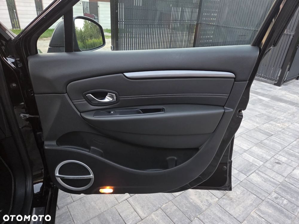 Renault Scenic Energy TCe 130 S&S Xmod Bose Edition - 23