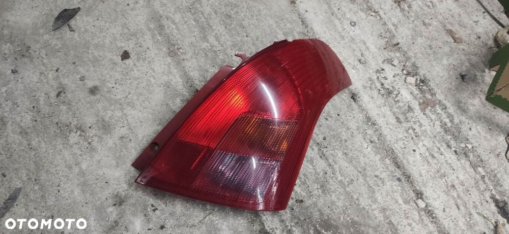 KR LAMPA PRAWY TYŁ SUZUKI SWIFT MK VI 6 05- 3 D 3D - 1