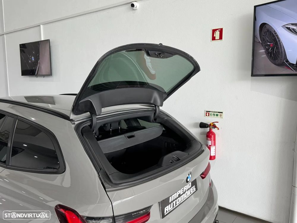 BMW 330 e Touring Pack M Auto - 17