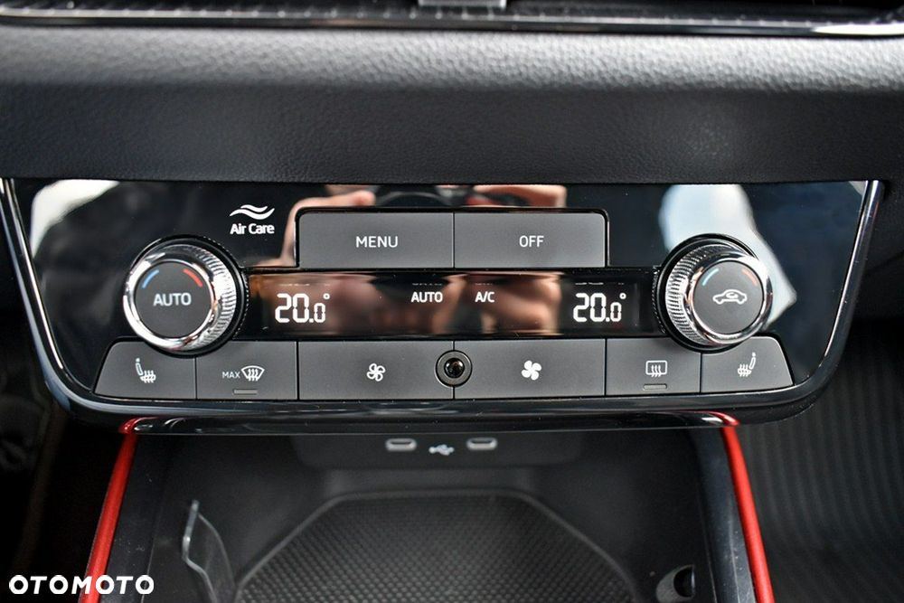 Skoda Fabia 1.5 TSI Monte Carlo DSG - 23