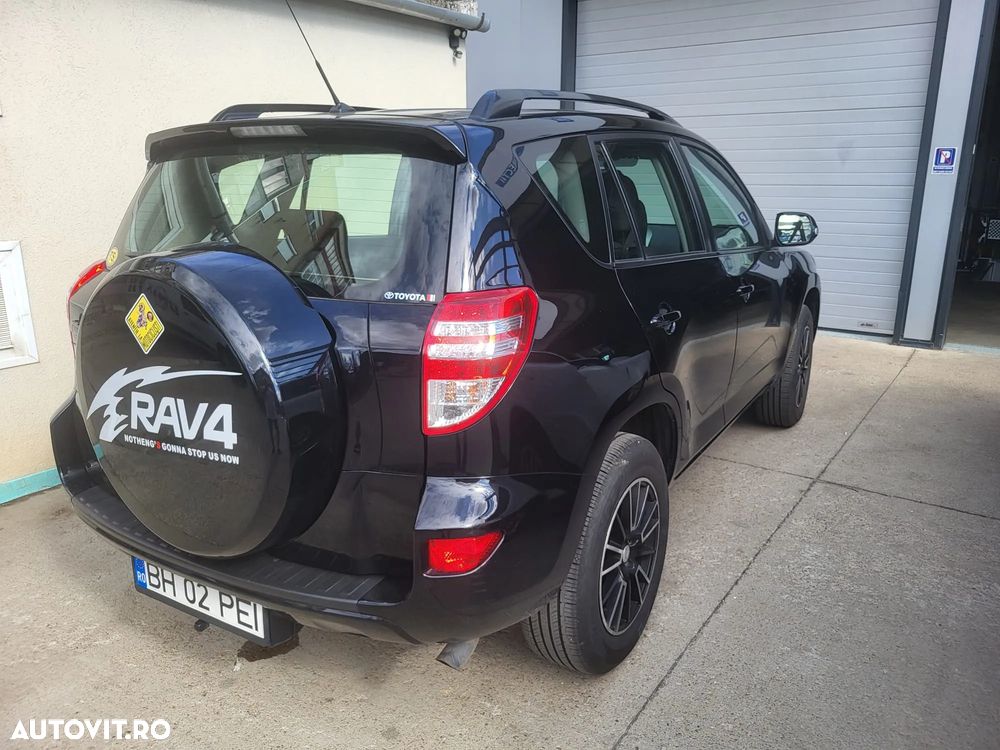 Toyota RAV4 2.2 D-4D Executive - 8