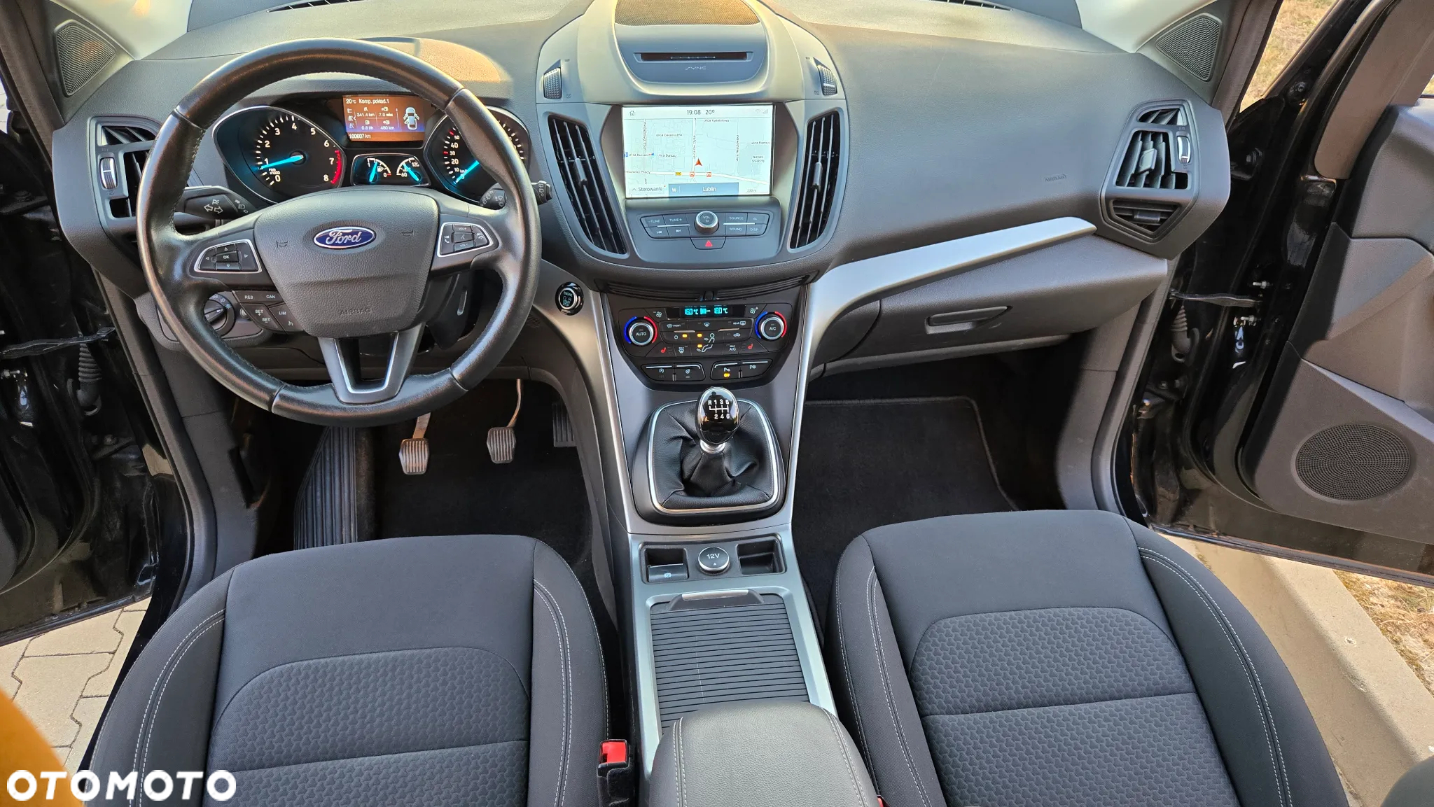 Ford Kuga 1.5 EcoBoost 2x4 Titanium - 8