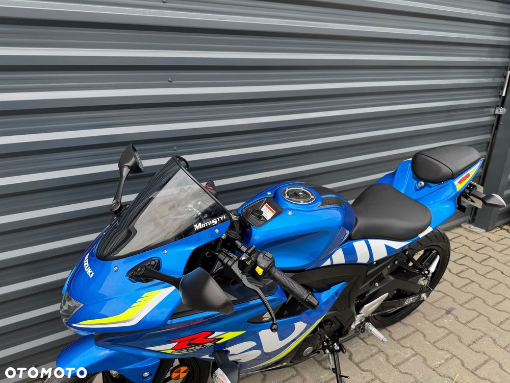 Suzuki GSX-R - 11