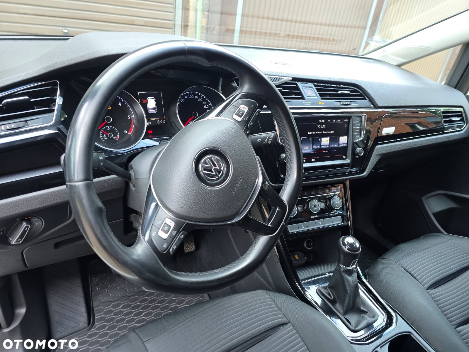Volkswagen Touran - 4