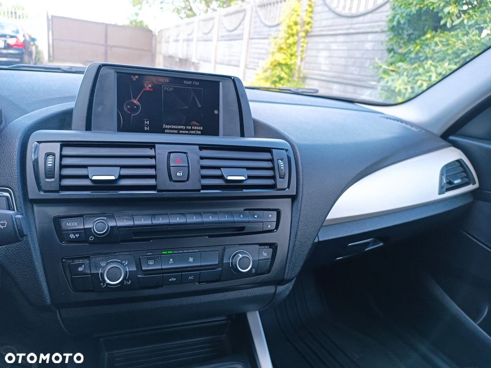 BMW Seria 1 114i - 14
