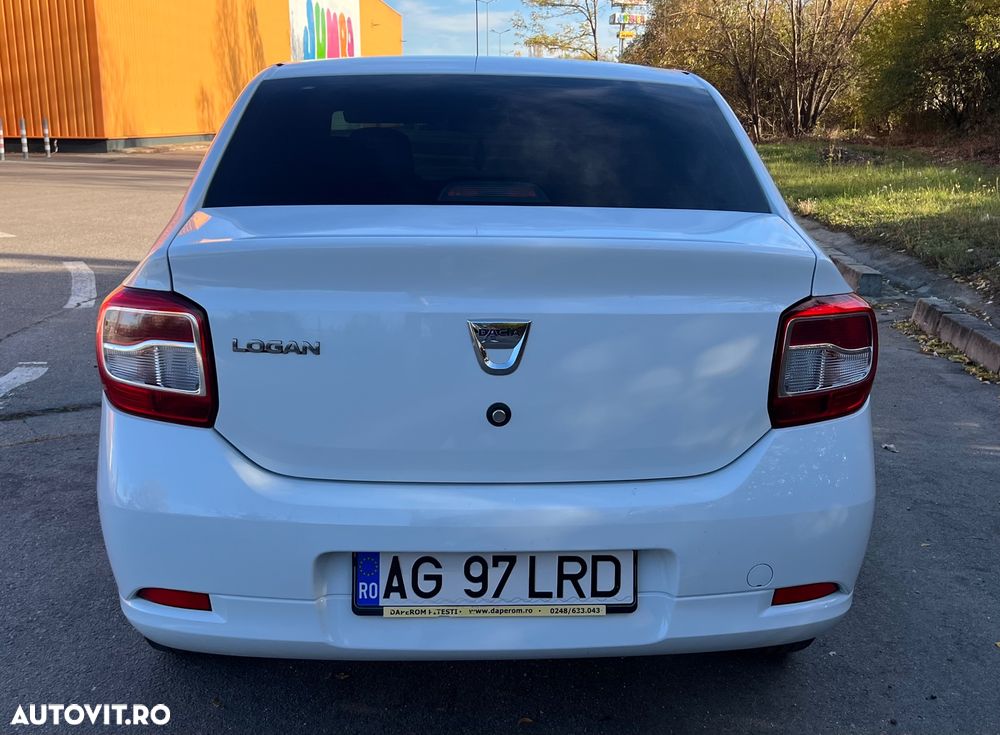Dacia Logan 0.9 TCe Laureate - 24
