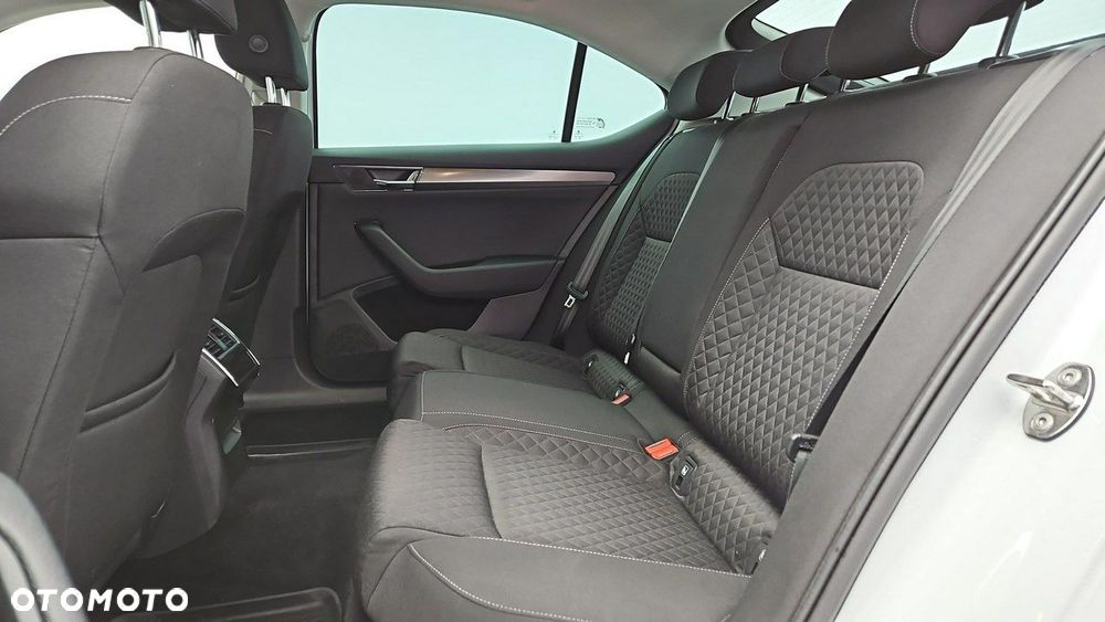 Skoda Superb 1.5 TSI Ambition - 19