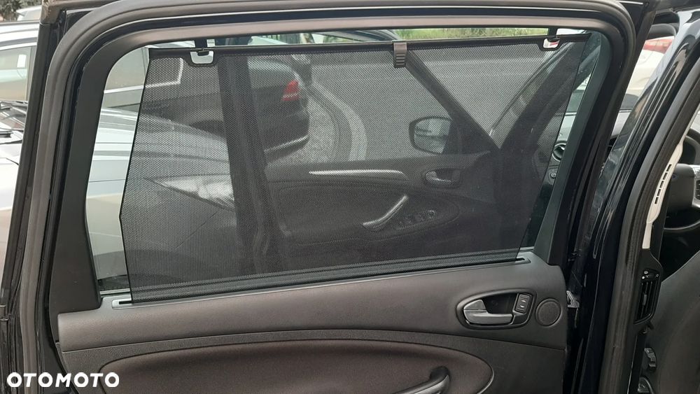 Ford S-Max - 15