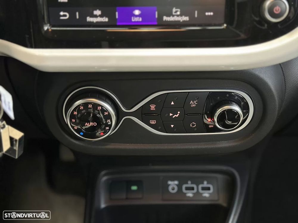 Renault Twingo Z.E. 22 Intens - 30