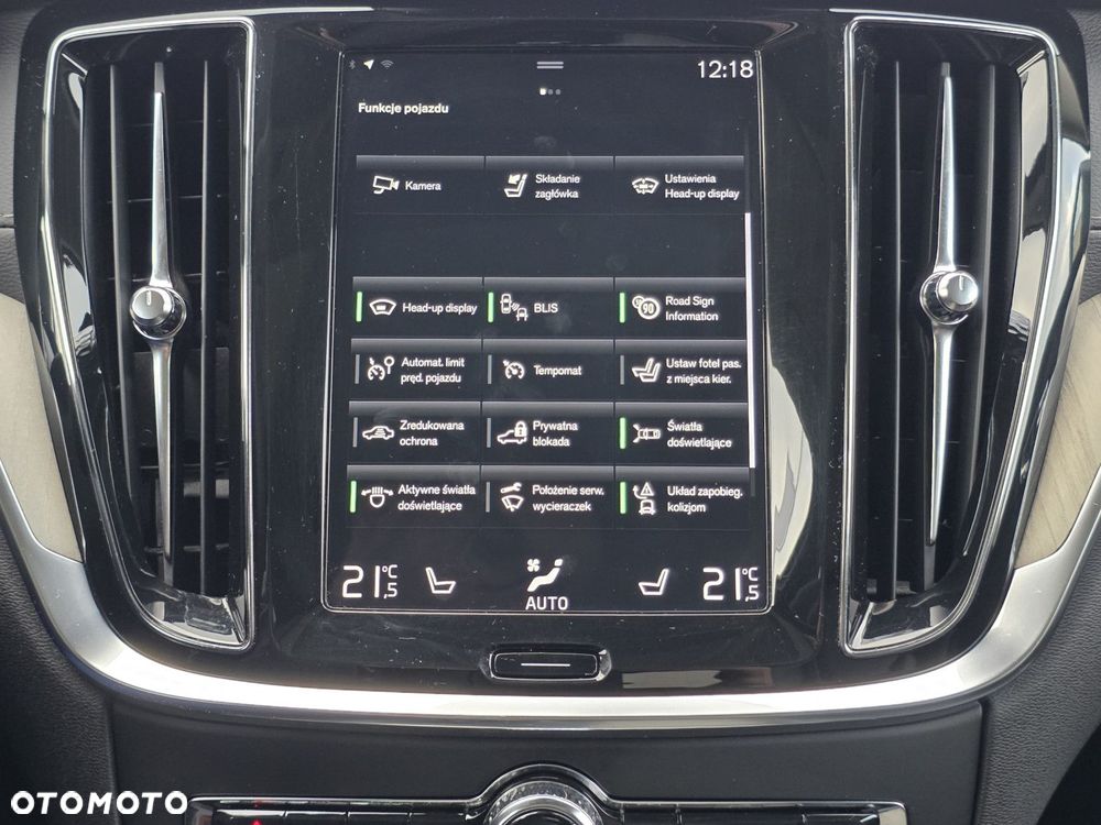 Volvo V60 Cross Country - 28