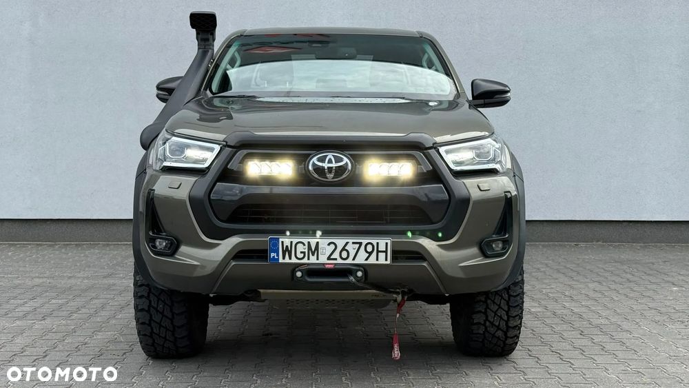 Toyota Hilux 2.8 D-4D Double Cab SR5 4x4 - 5