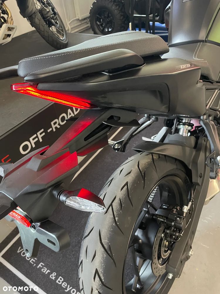 VOGE R125S - 16