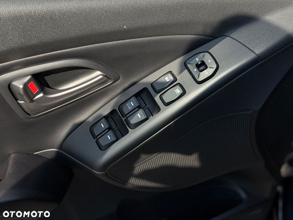 Hyundai ix35 1.6 2WD blue Comfort - 16