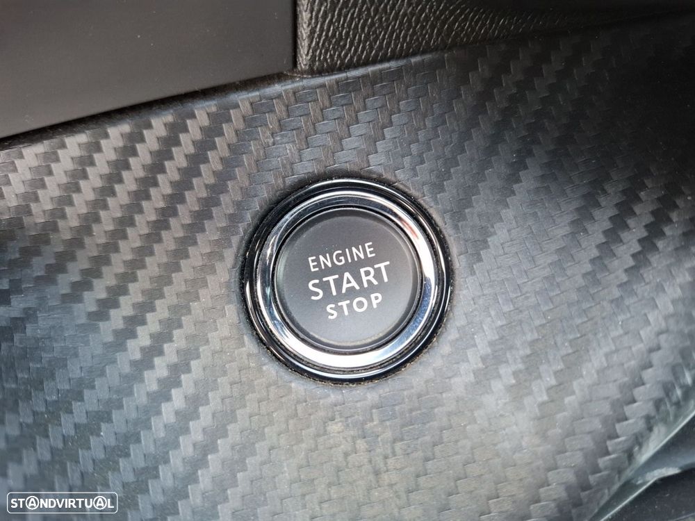 Peugeot 208 1.2 PureTech GT EAT8 - 21