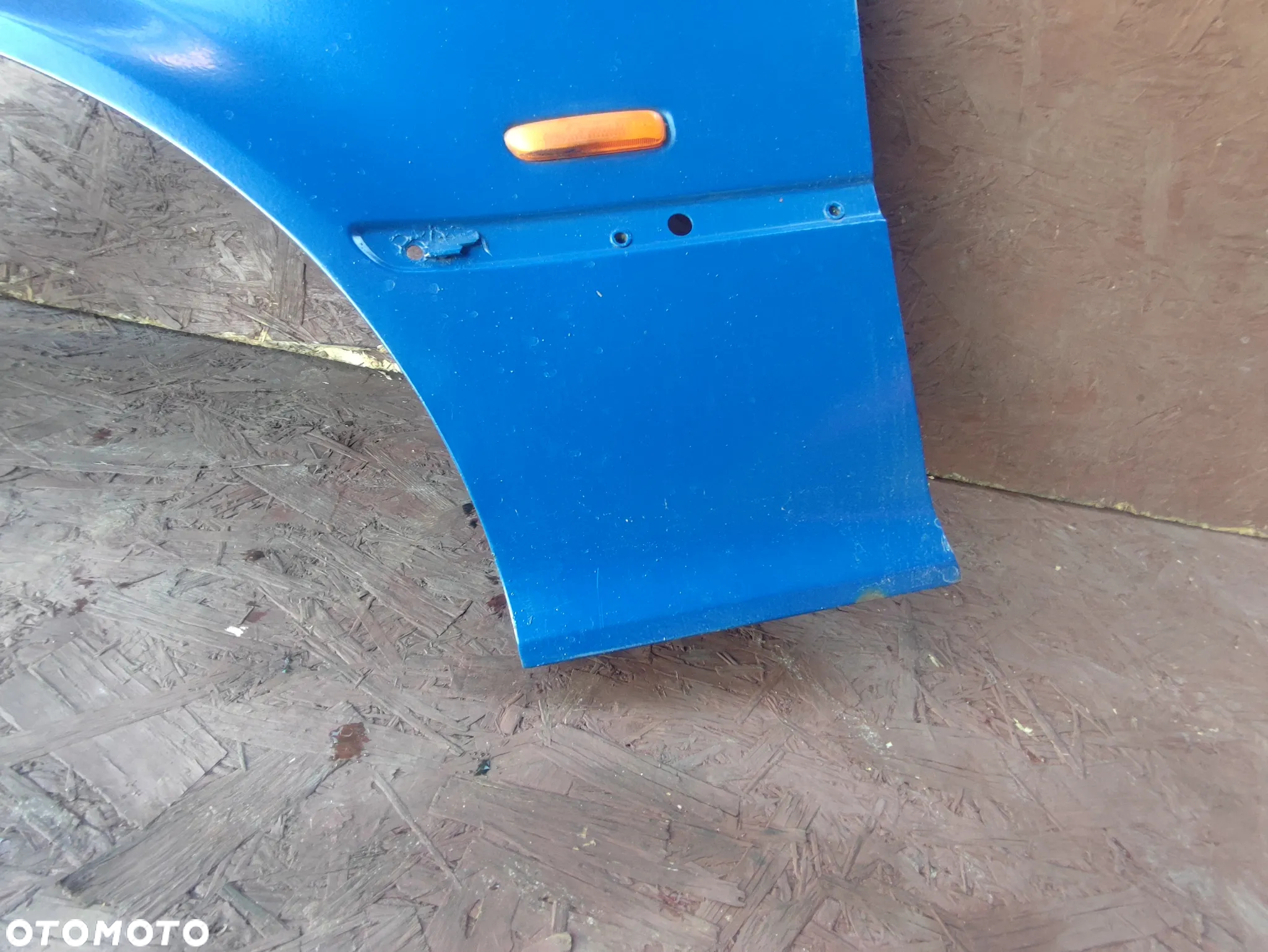 BMW E46 COUPE / CABRIO PRZED-LIFT BŁOTNIK PRZEDNI LEWY PROSTY DRUGI LAKIER O NR. 41 35 8 241 439 OEM W DOBRYM STANIE - 6
