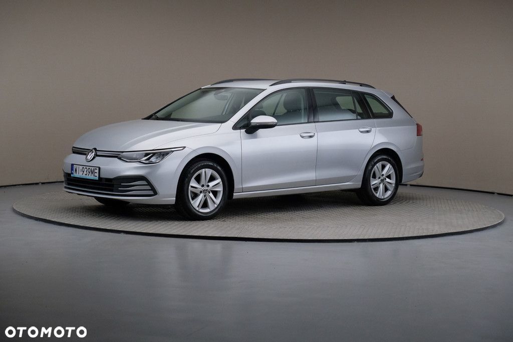 Volkswagen Golf - 1