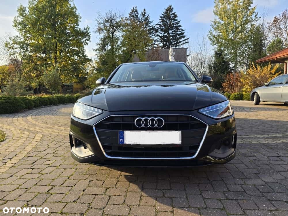 Audi A4 Limousine - 10