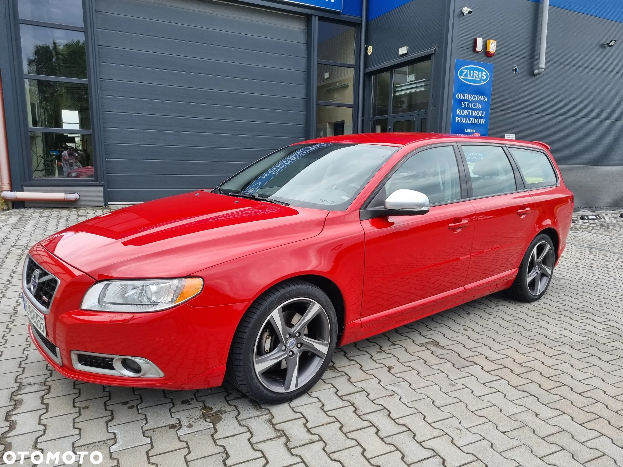 Volvo V70 D3 R-Design - 16
