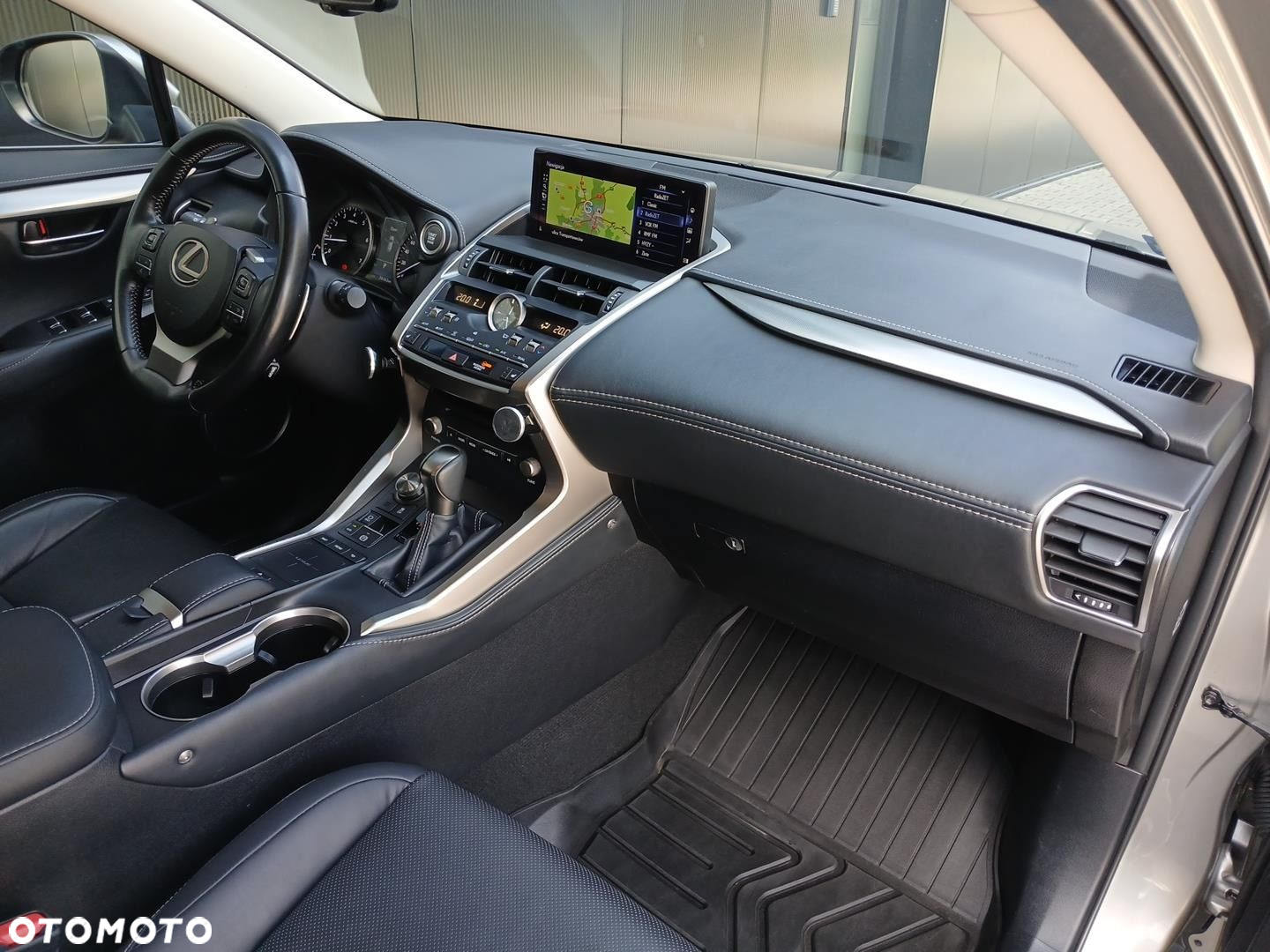 Lexus NX - 27