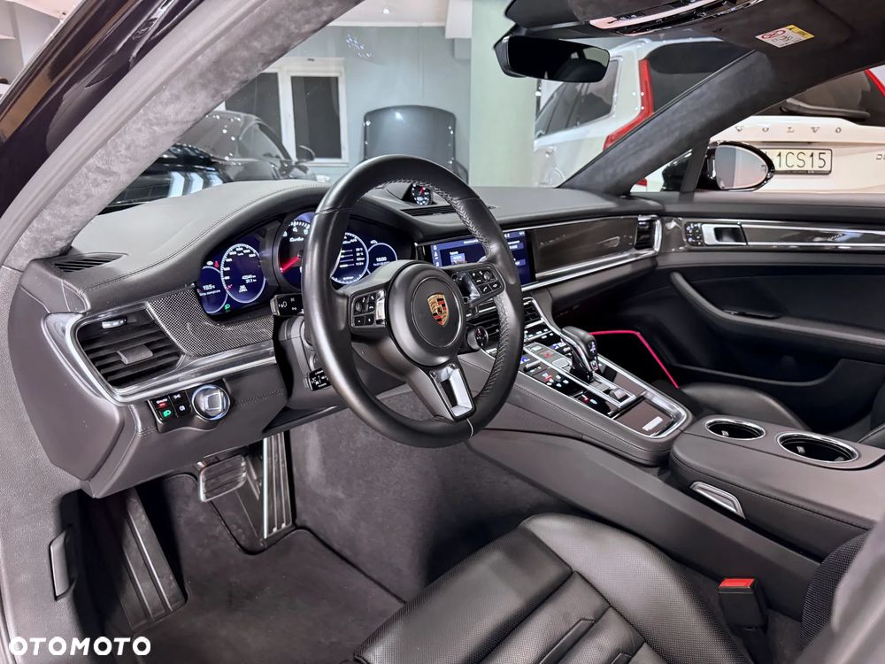 Porsche Panamera Turbo Executive - 13