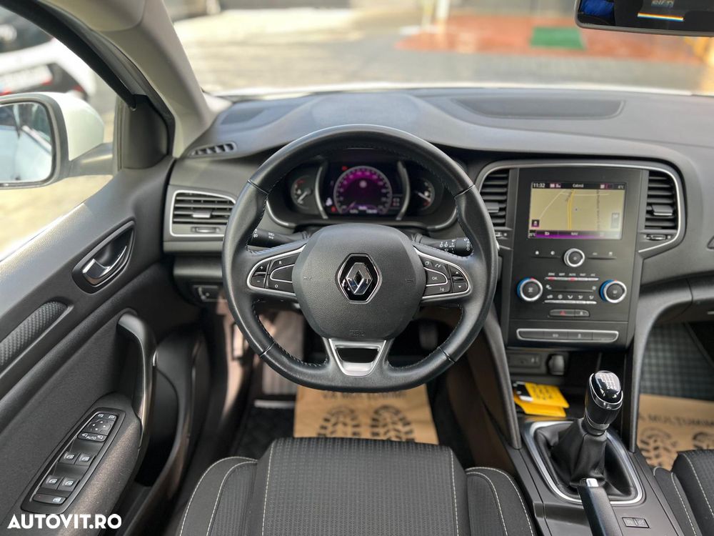 Renault Megane TCe GPF Business - 16