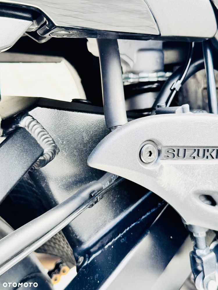 Suzuki Hayabusa - 12