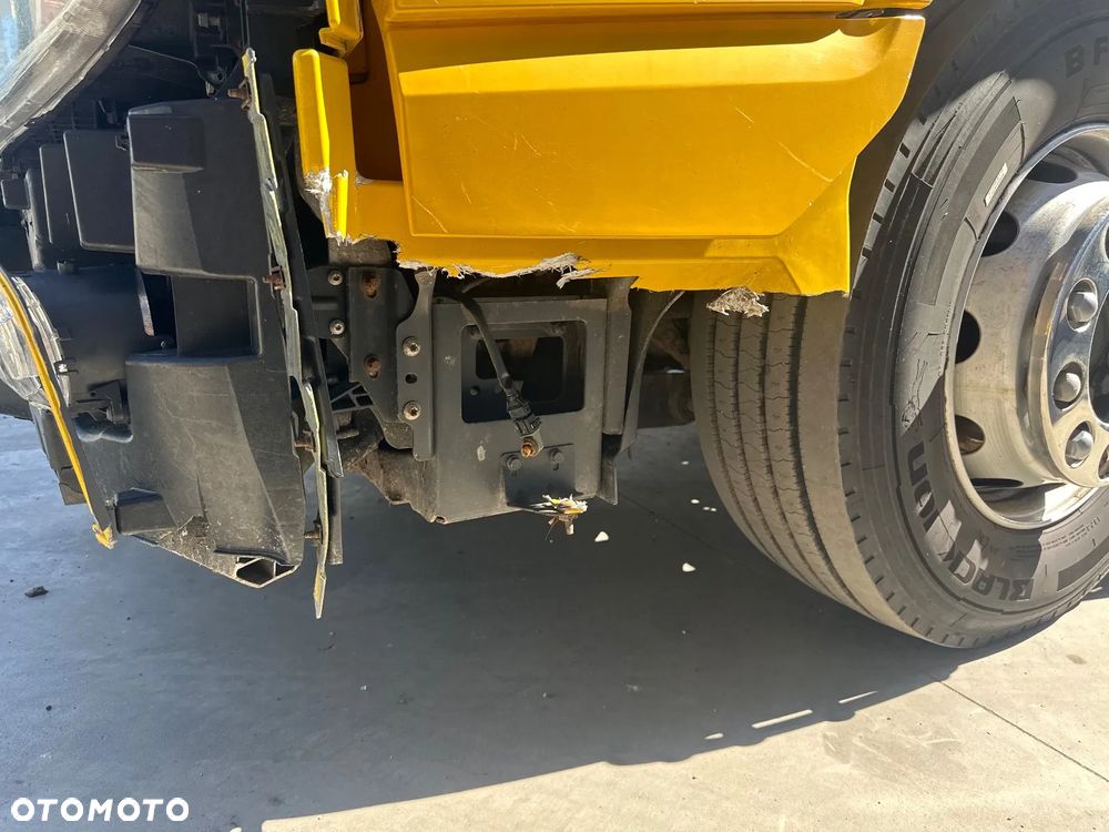Mercedes-Benz ACTROS - 18