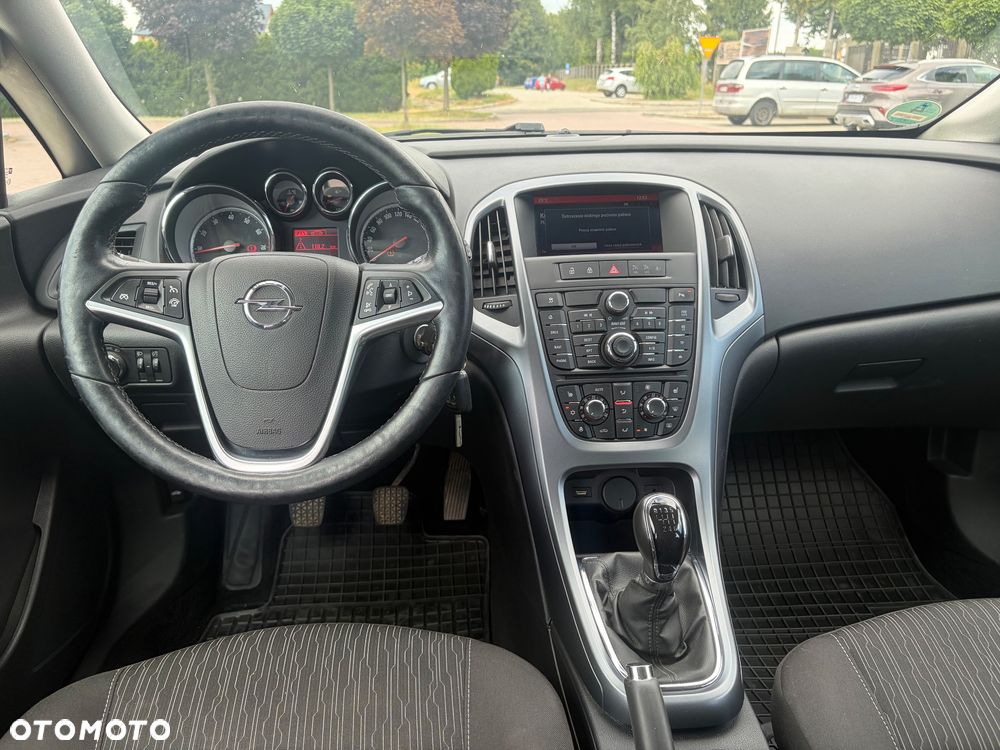 Opel Astra 1.4 Turbo Exklusiv - 40