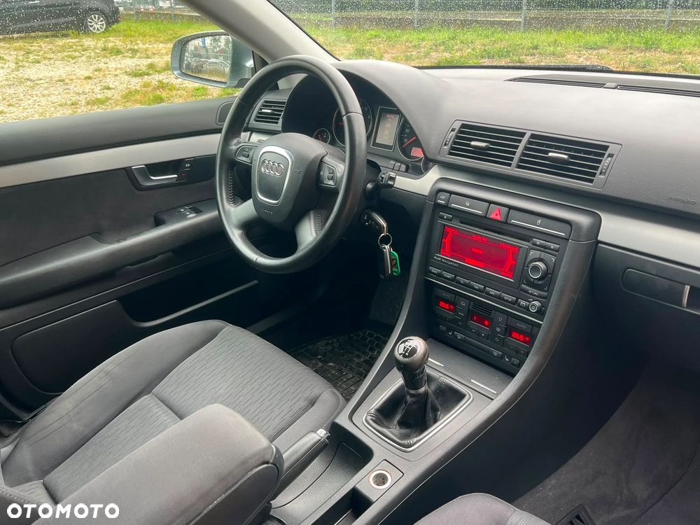Audi A4 Avant - 15