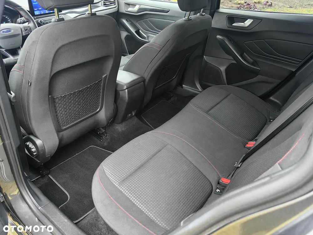 Ford Focus 1.5 EcoBlue Start-Stopp-System ST-LINE - 33