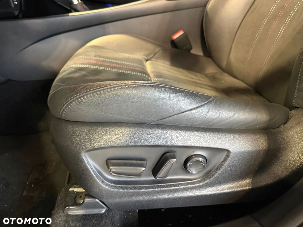 Toyota C-HR 1.8 Hybrid GPF GR Sport - 26