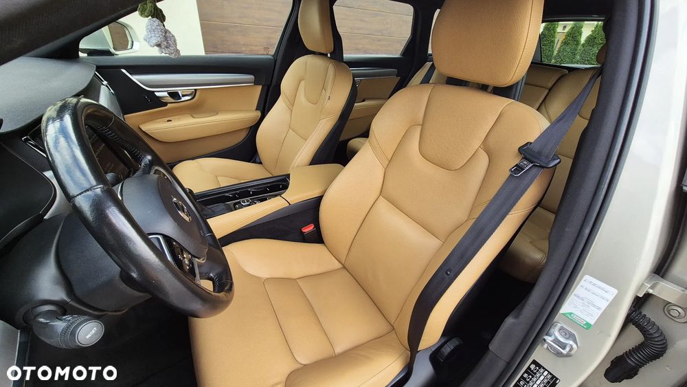 Volvo V90 D4 AWD Momentum - 28